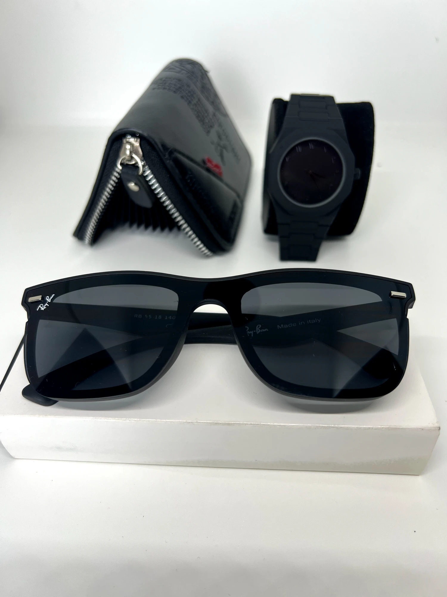 Picsart_25-08-06_05-52-50-996